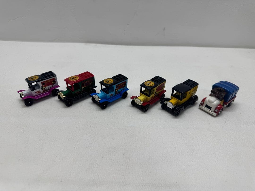 トミカ　ディズニー　48台まとめ売り　ケース付き！