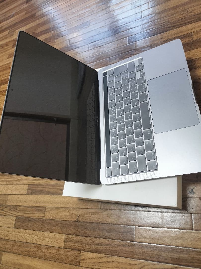 MacBookPro 2020 13インチ メモリ16GB