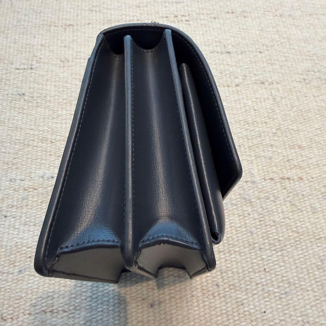 YSL ブラックレザー ショルダーバッグ