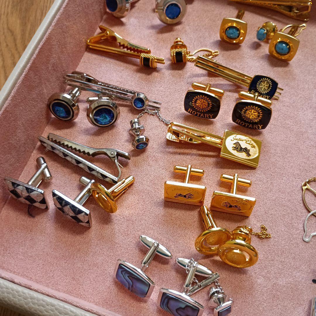 まとめ売り ネクタイピンとカフスボタンの166点セット 大量 ケース 本日限り