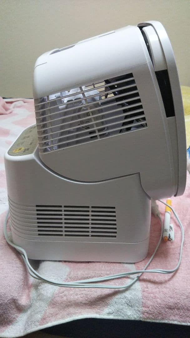 未使用ては、ありませんが、取り外し可能なのて、綺麗に洗えます。