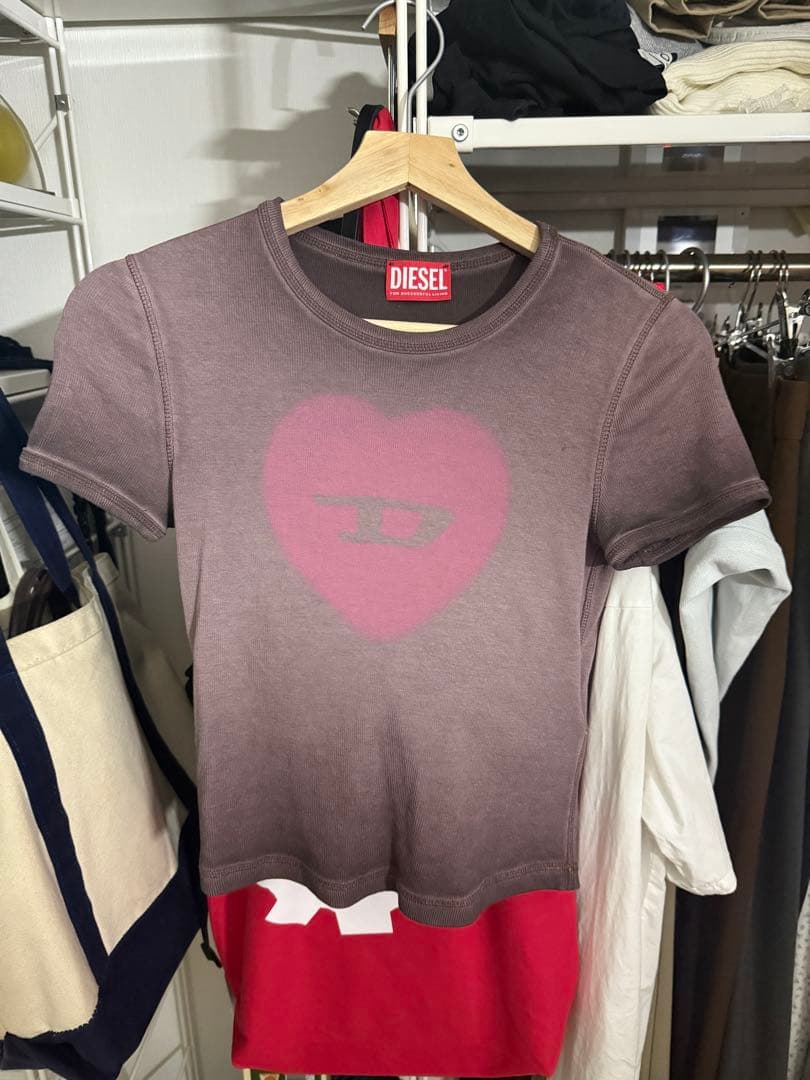 DIESEL ウィメンズ ハート Tシャツ