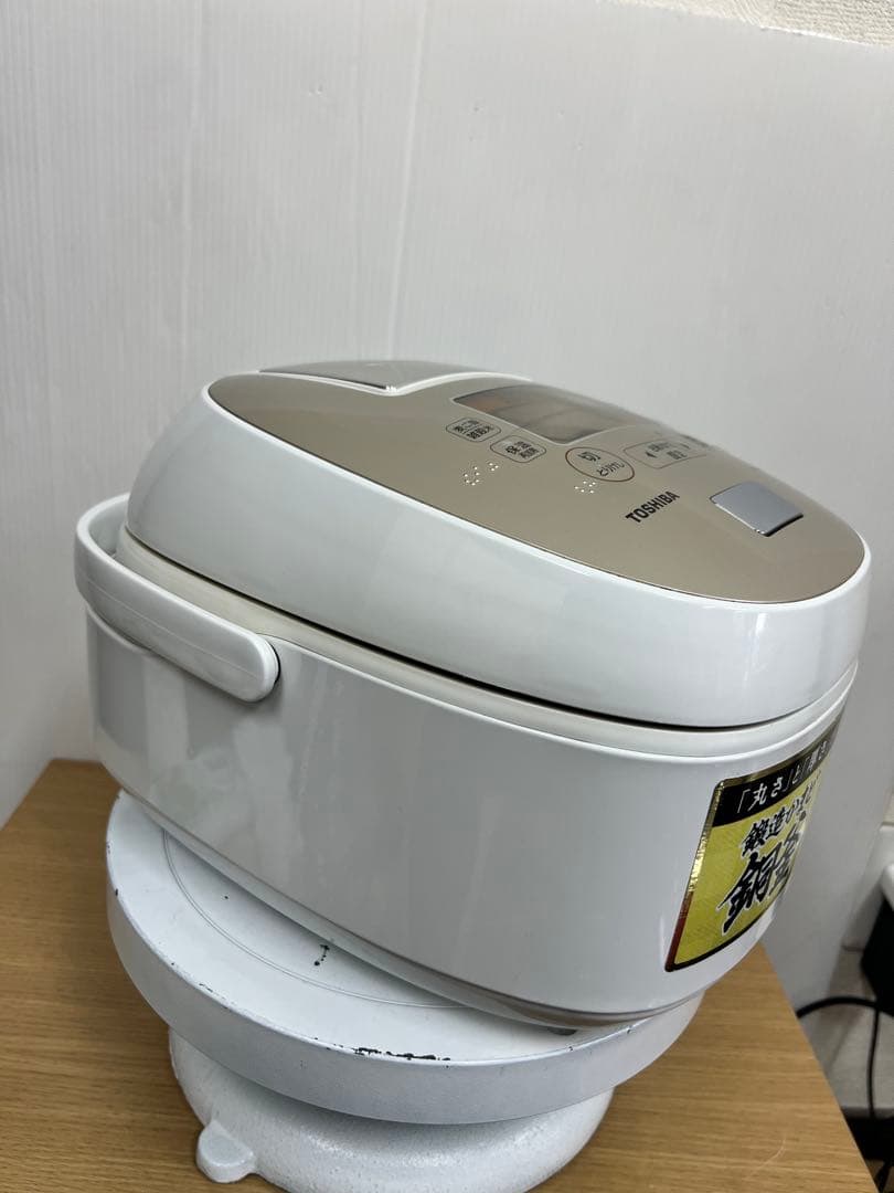 TOSHIBA 東芝 IH炊飯器 RC-10VRK鍛造かまど5.5合 1.0L