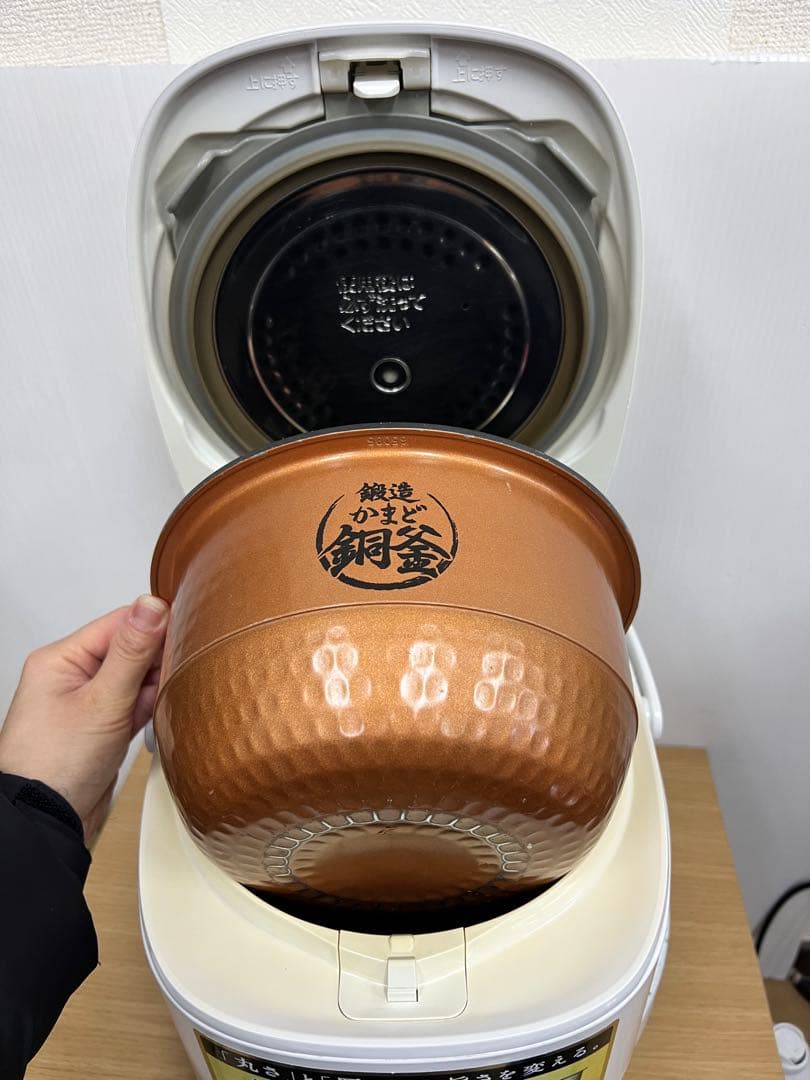 TOSHIBA 東芝 IH炊飯器 RC-10VRK鍛造かまど5.5合 1.0L