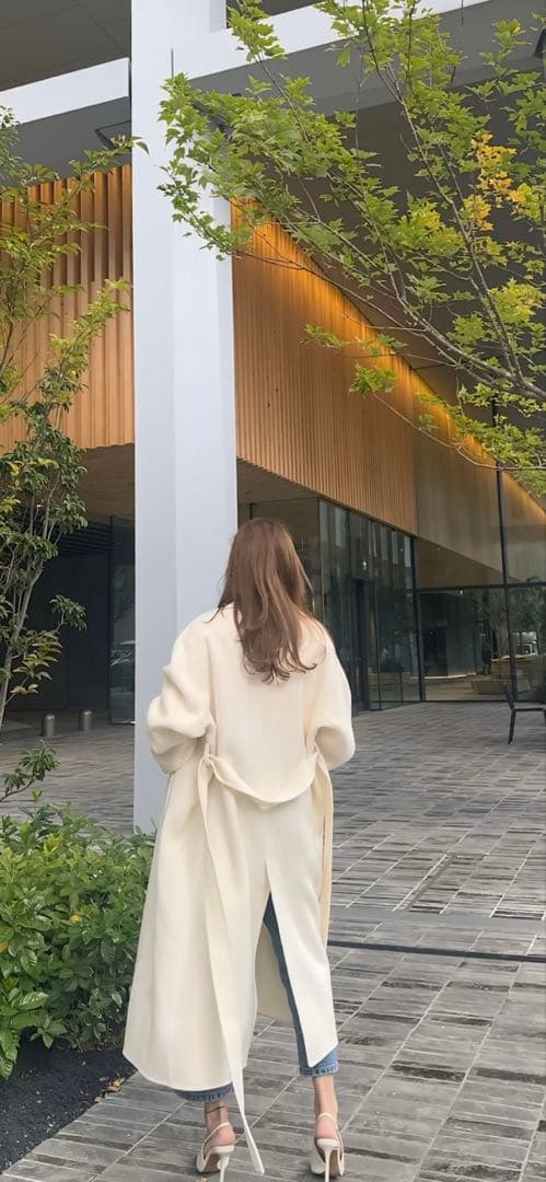 完売商品 ファー付きベージュロングコート　ESMOK