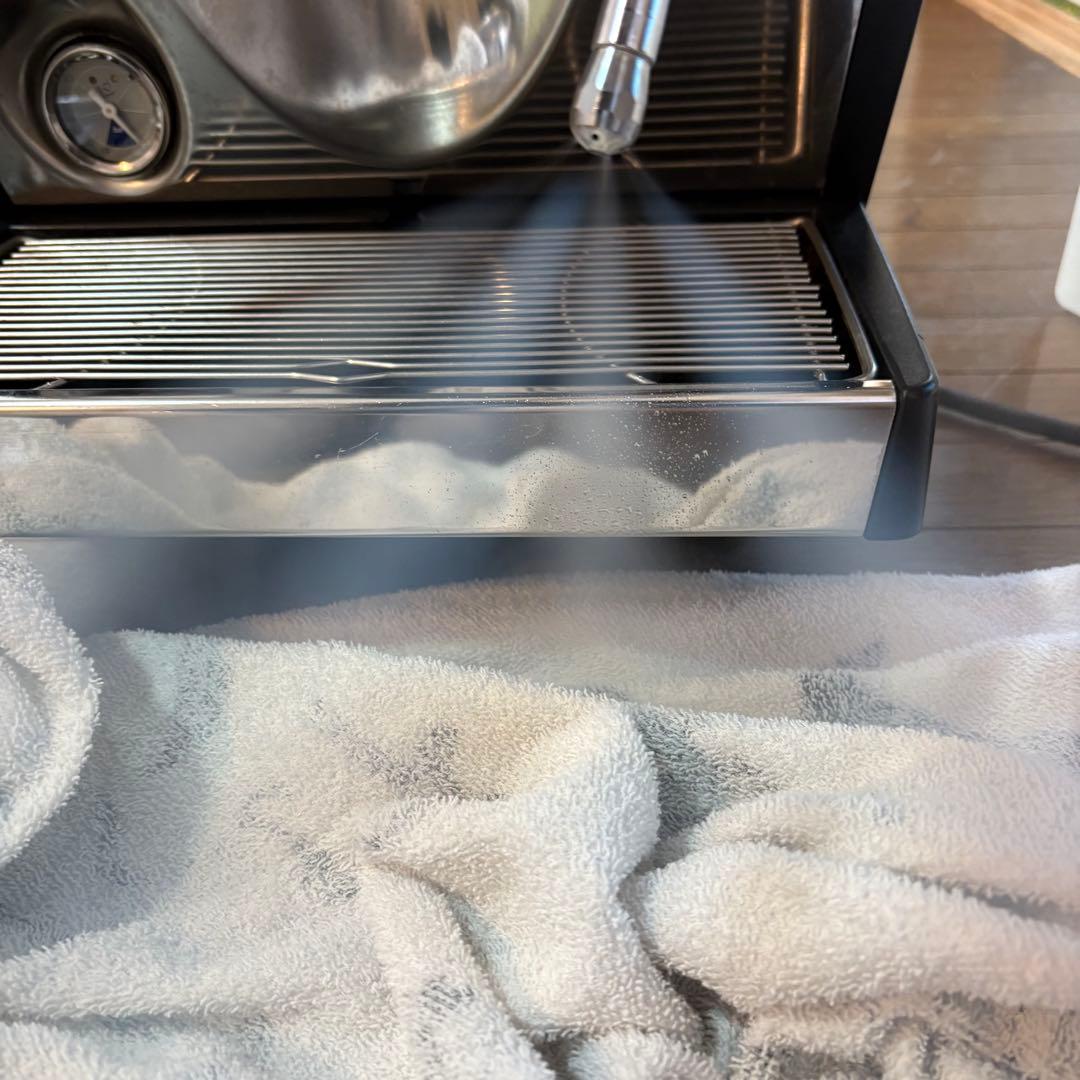 P*f様 【動作良好】SIMONELLI Musica エスプレッソマシン 業務