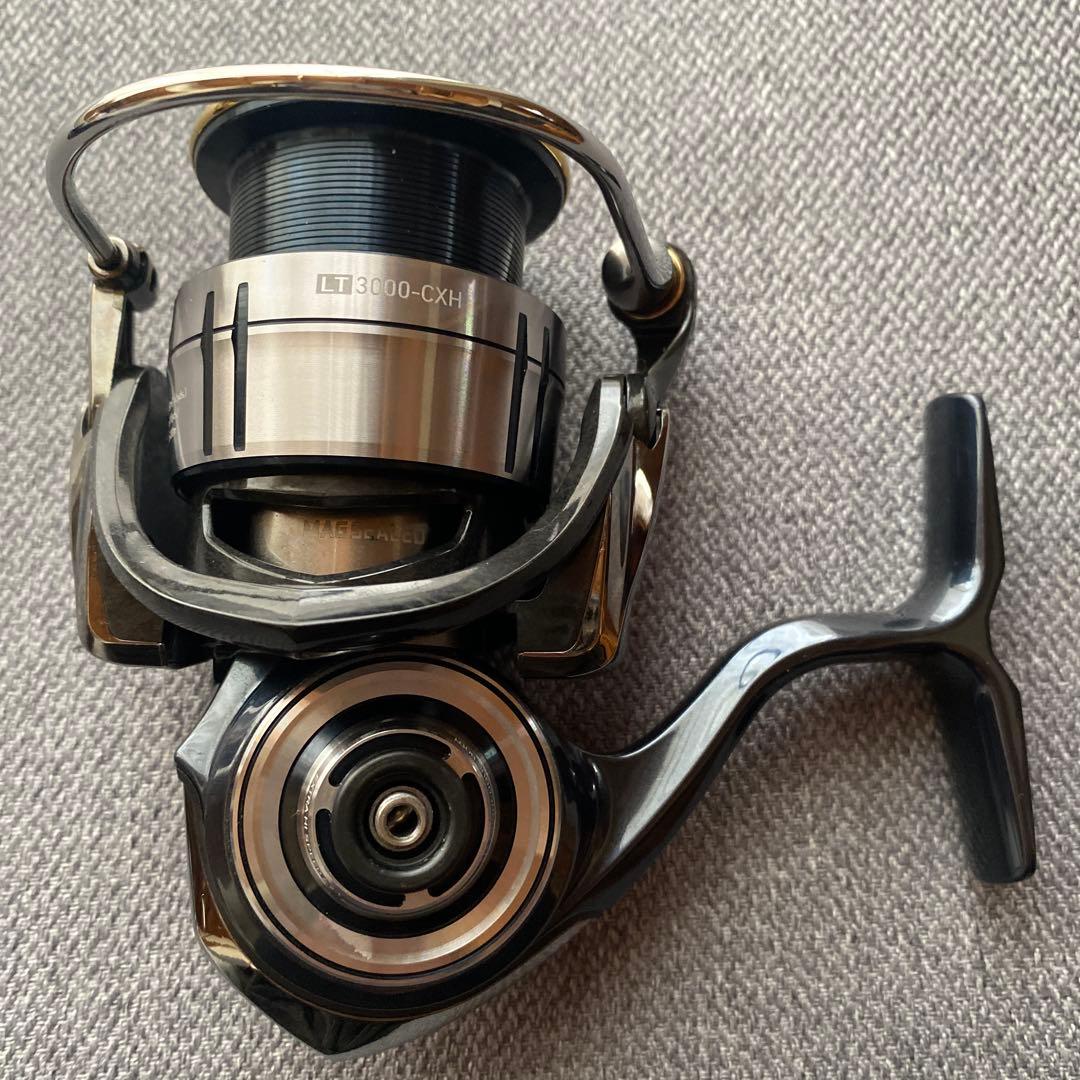 美品　ダイワ　19セルテート　LT3000-CXH フルベアリング