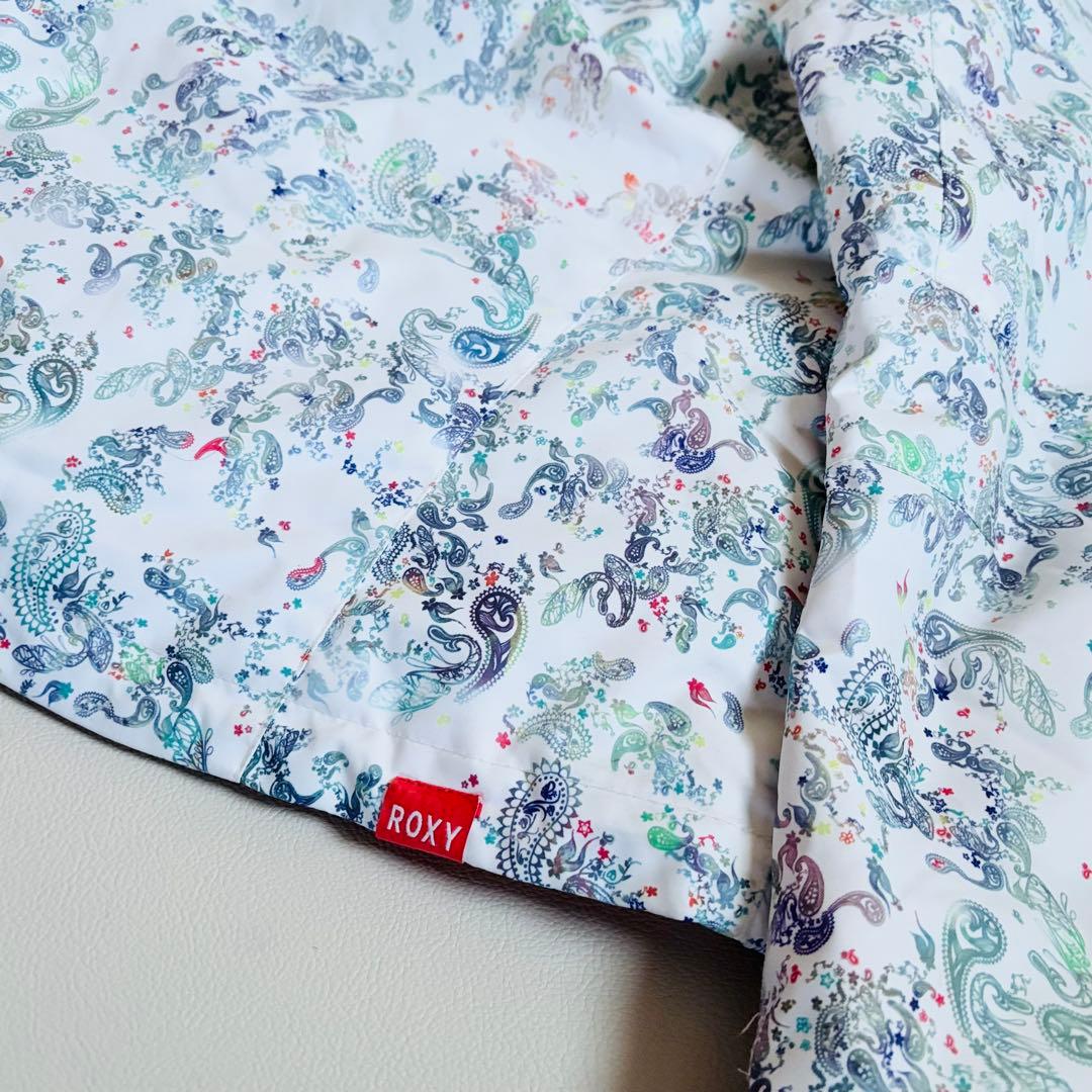 2573【美品】ROXY スノボウェア レディース ジャケット ペイズリー柄 白