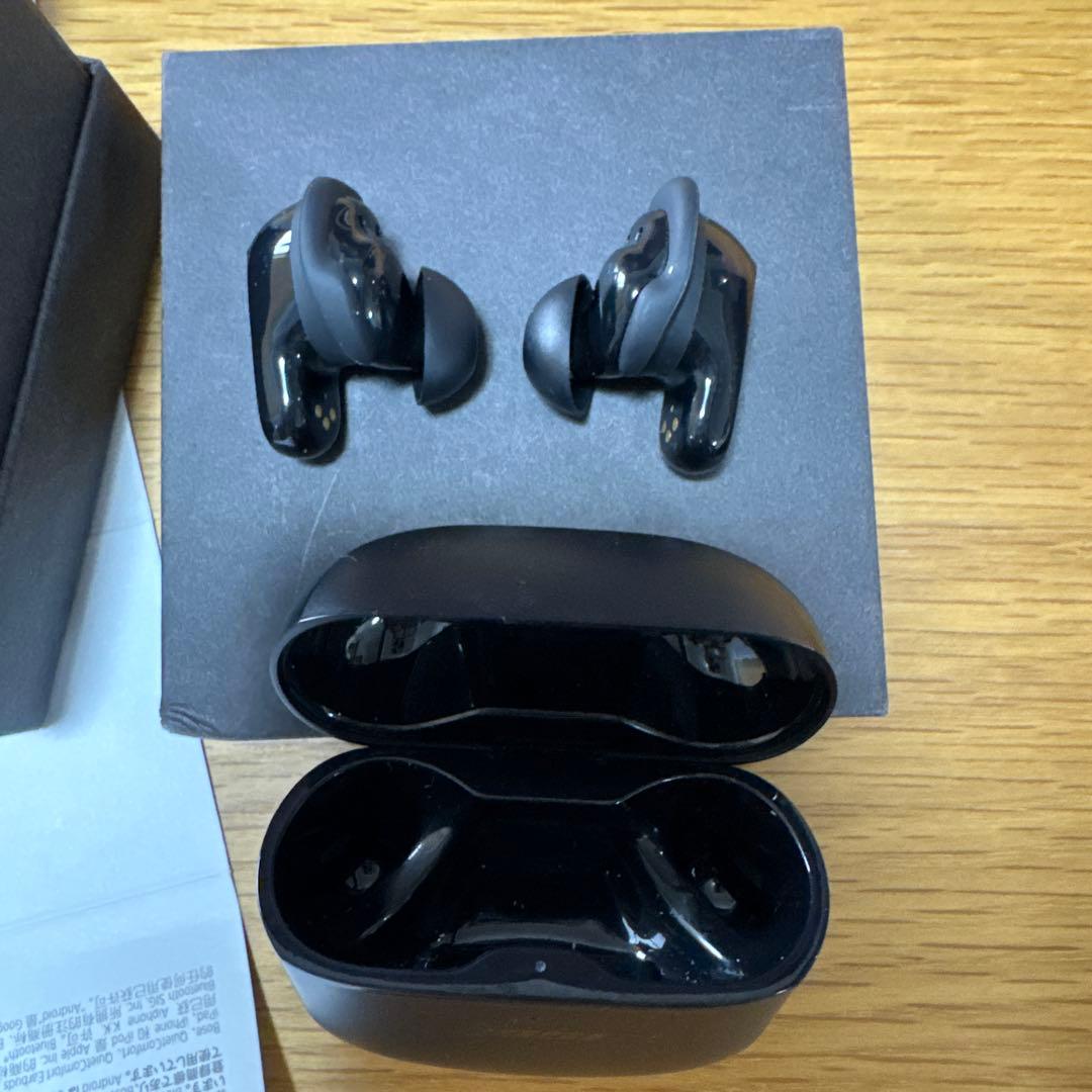 BOSE ワイヤレスイヤホン 充電ケース付き