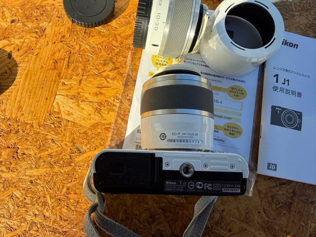 NICON １　J1 デジタルカメラ
