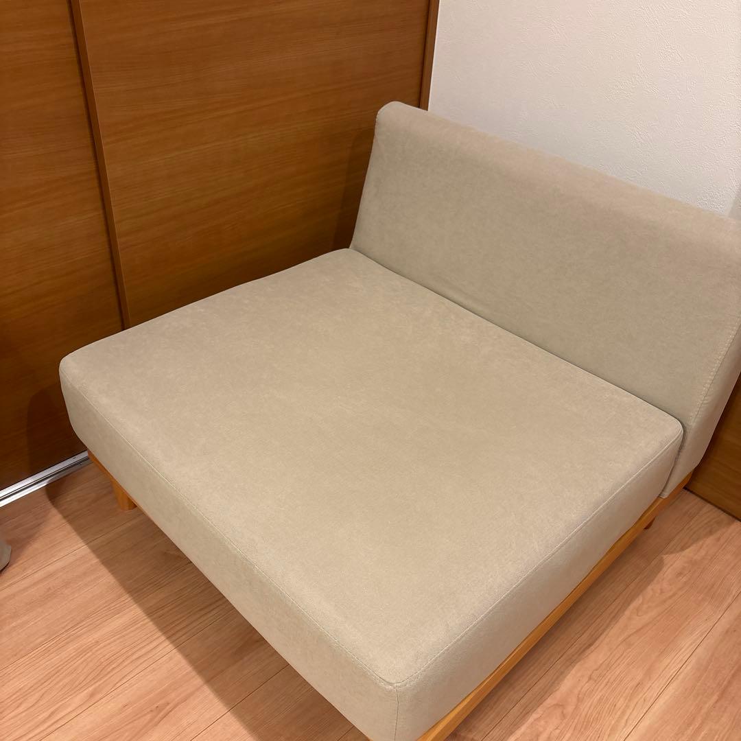 ソファー 1人掛け ひじ掛けクッション付き　soroi