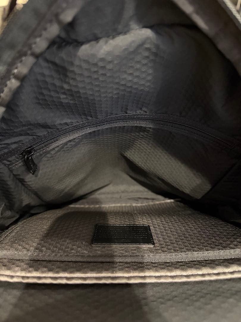 TUMI ブラック バックパック