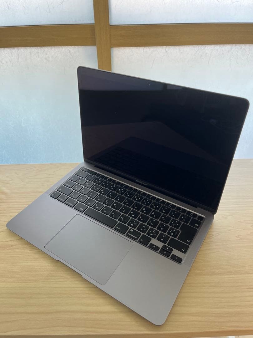 MacBookAir2020 Retina13 i3 8GB バッテリー100%