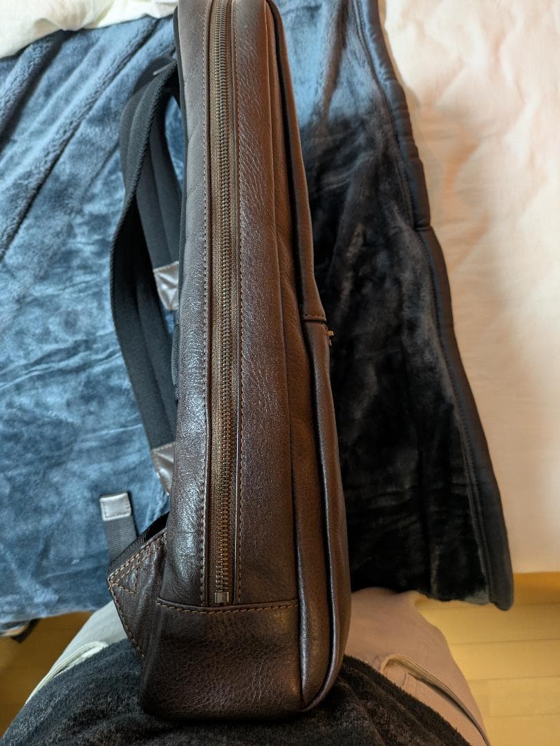 ココマイスター　ダーリントン・バックパックスリム 　ダークブラウン