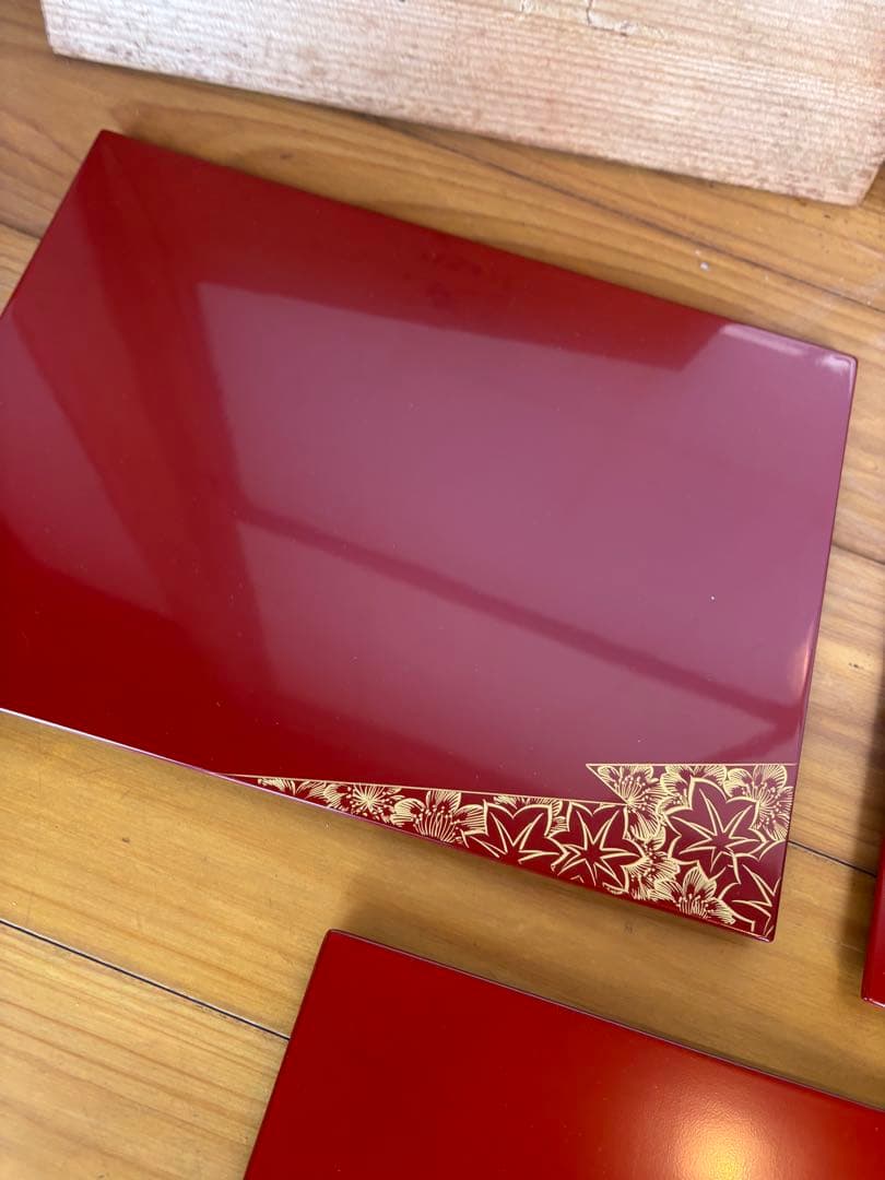 【輪島塗】朱漆塗り 沈金 桜に紅葉の図 蒔絵 菓子皿 菓子器 盛り皿 五客