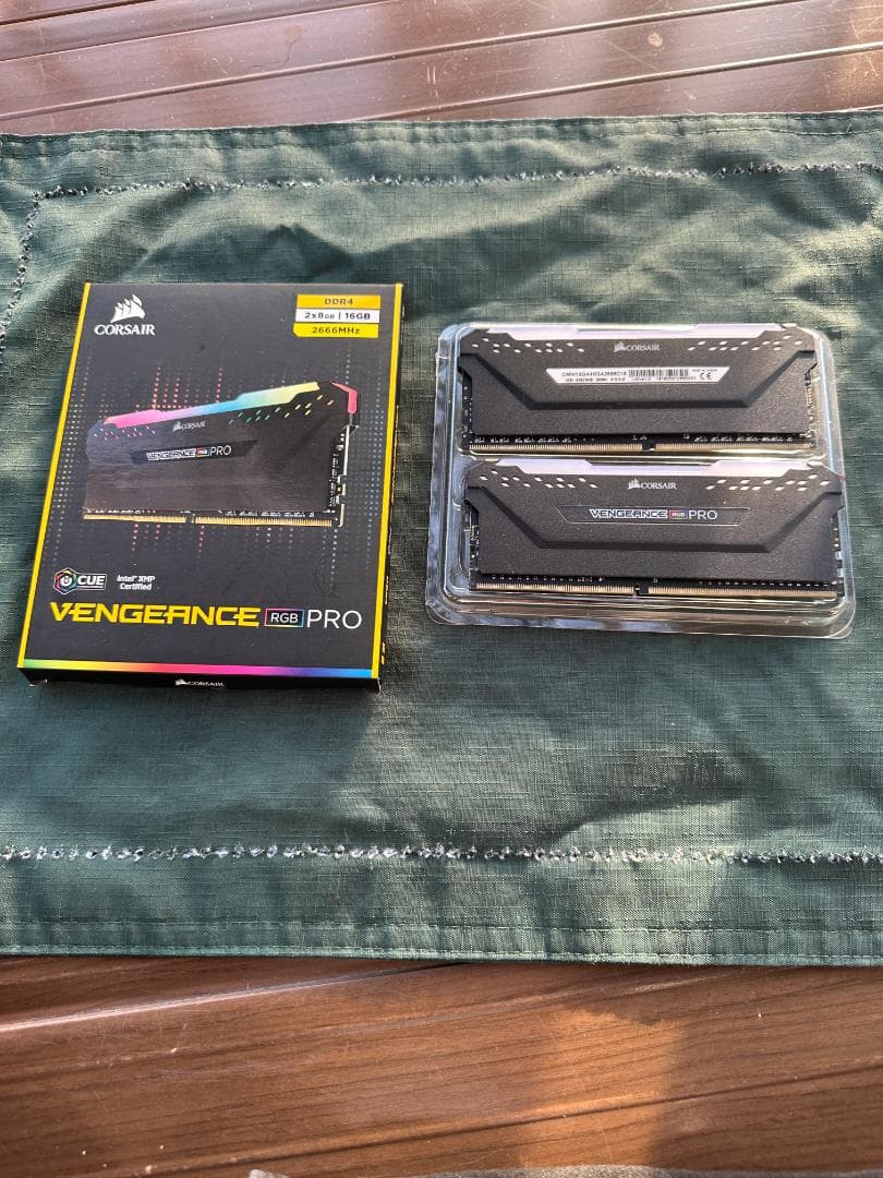 値下げ⑴ CORSAIR VENGEANCE RGB PRO[8GB×2枚]