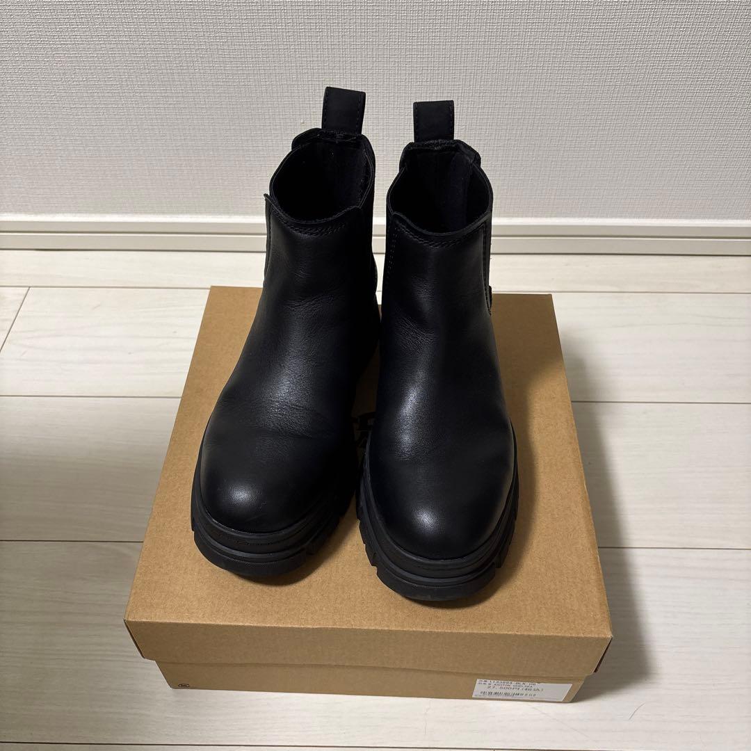 UGG ASHTON CHELSEA アシュトンチェルシー　黒