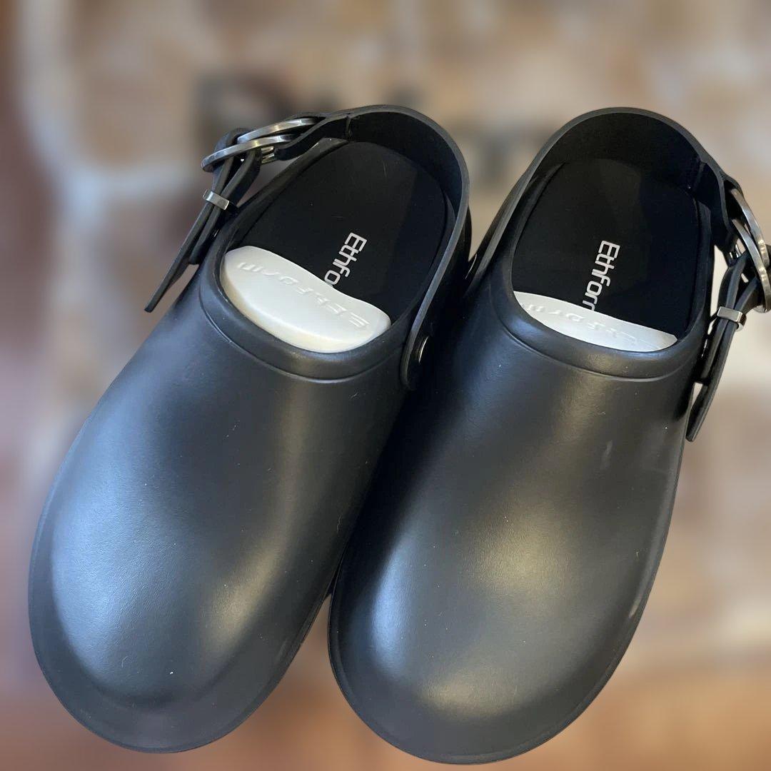 Smile（╹◡╹）Ethform ブラック クロッグサンダル