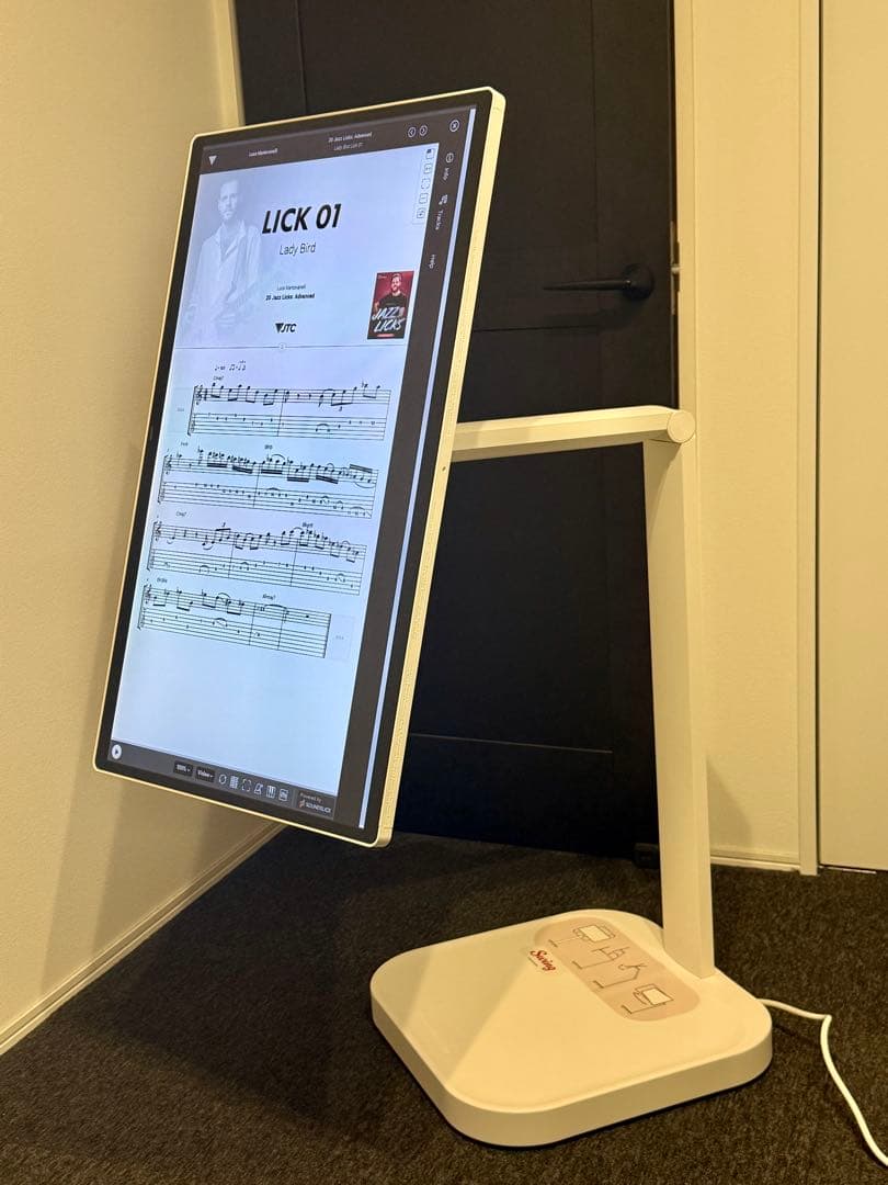 LG Smart Monitor Swing スタンド付