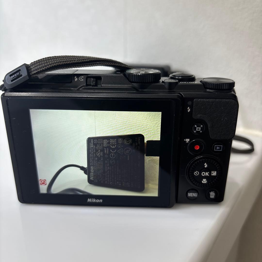 匿名　スピード発送 ニコン　COOLPIXA900BK 美品