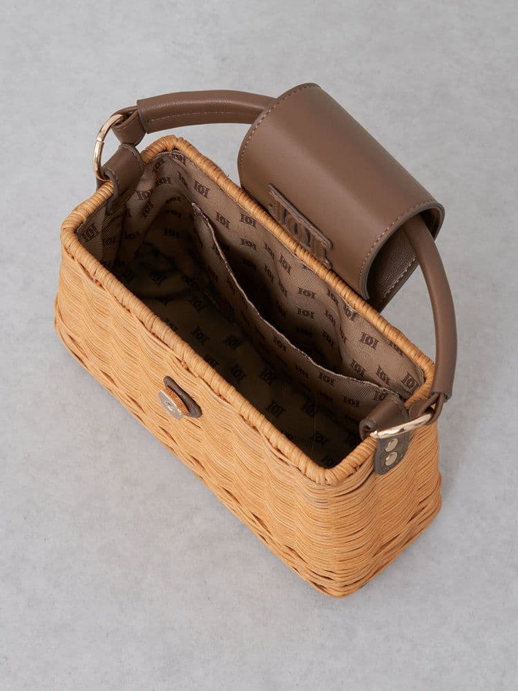 【新品未開封】Darich　大人気希少♡ロゴレザーラタンバッグ　ベージュ　BEG