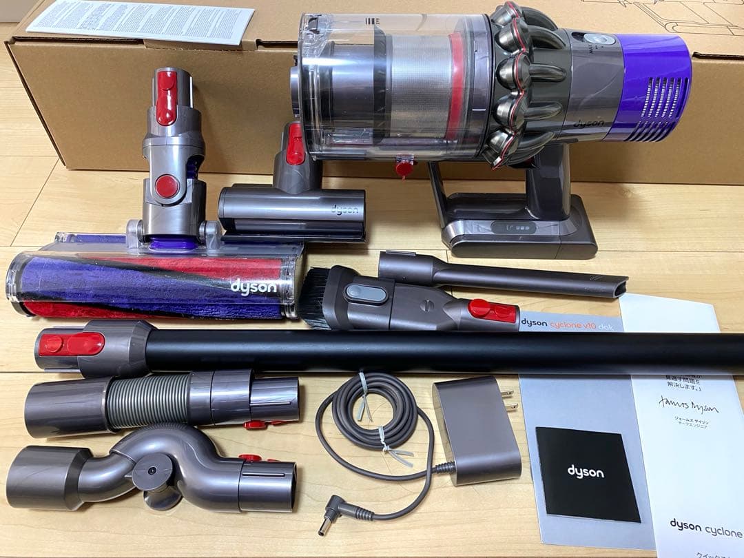 Dyson ダイソン cyclone v10 コードレス掃除機　【匿名発送】