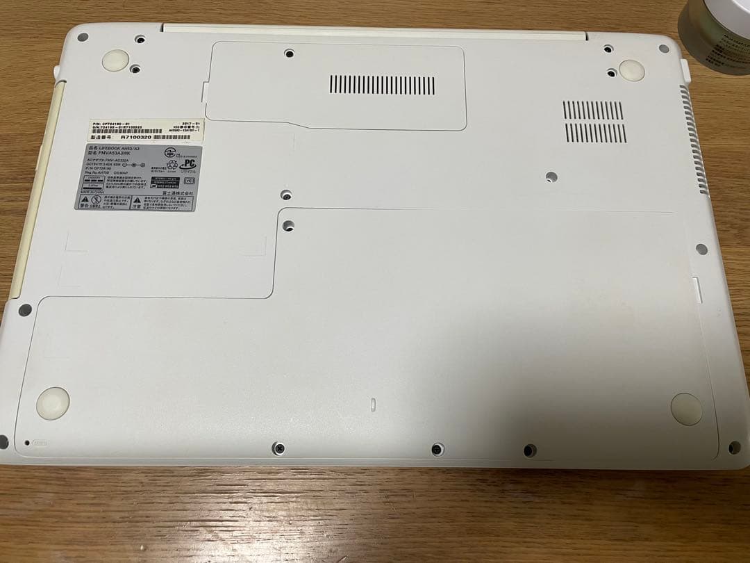 Fujitsu ジャンク　ノートPC ホワイト LIFEBOOK AH53/A3