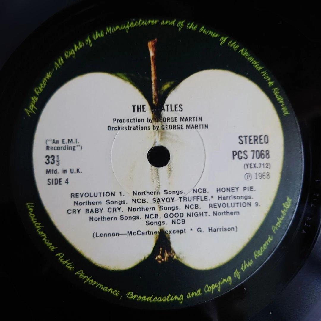 UKニアミント盤The Beatles ホワイトアルバム