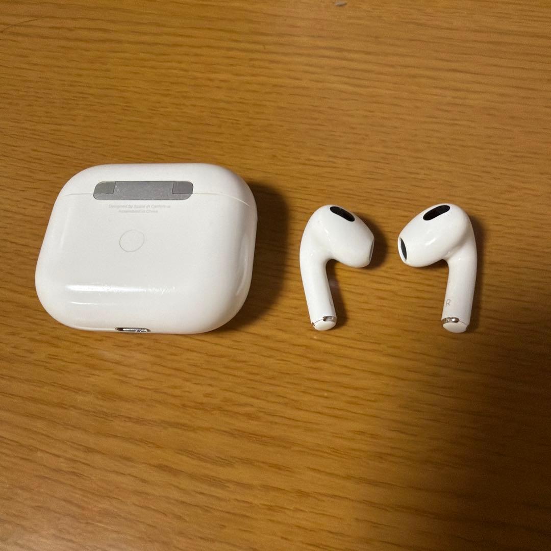 AirPods (第3世代) Lightning充電ケース付き 付属品完品