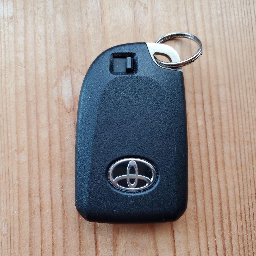 トヨタ純正　 ハイエースワゴン　　片側パワースライド　スマートキー　令和7年製