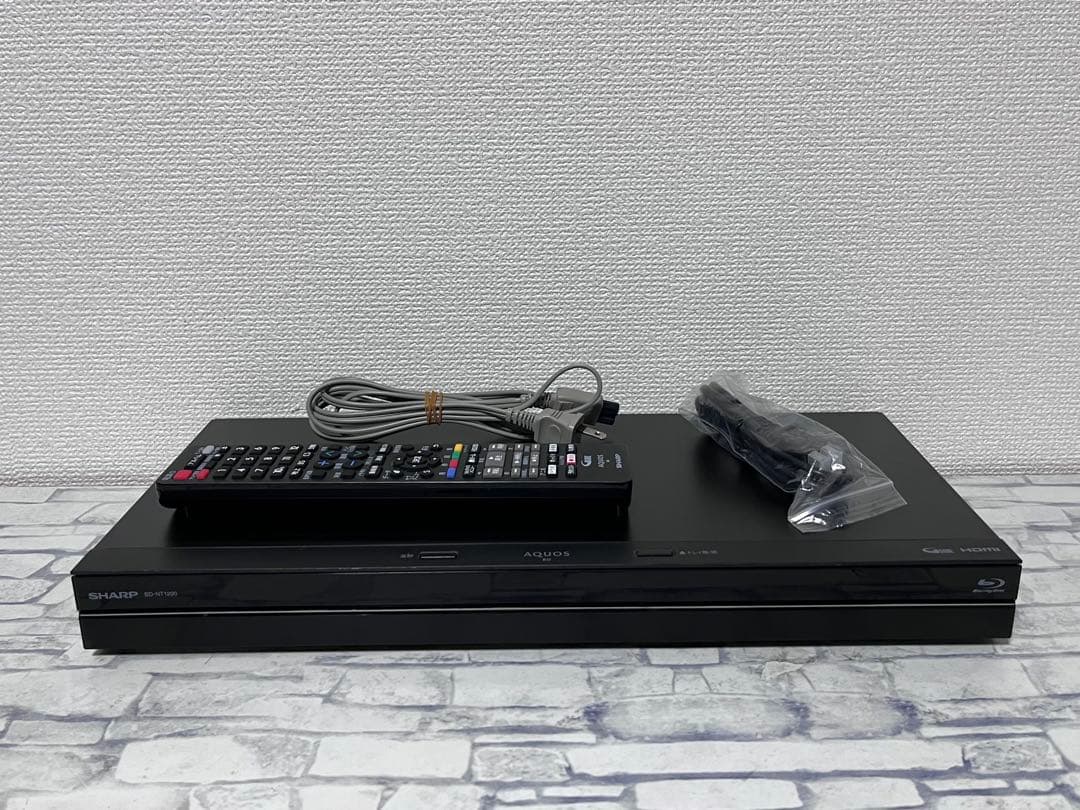 4K 1TB 3番組録画　シャープ　ブルーレイレコーダー　BD-NT1200