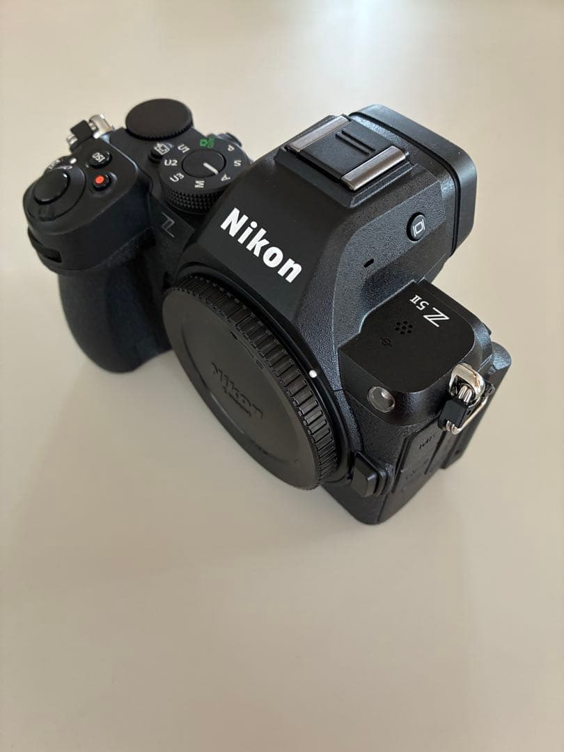 【美品】室内試写のみ　保証あり　Nikon Z5ii ミラーレス一眼カメラ