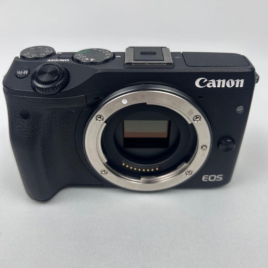 【人気】Canon EOS M3 ダブルレンズキット 22mm単焦点レンズ付き