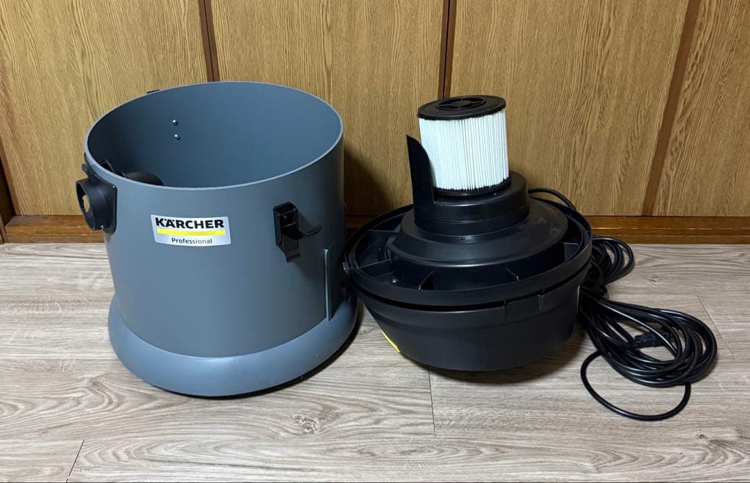 KARCHER ケルヒャー　 業務用乾湿両用クリーナー NT 27/1