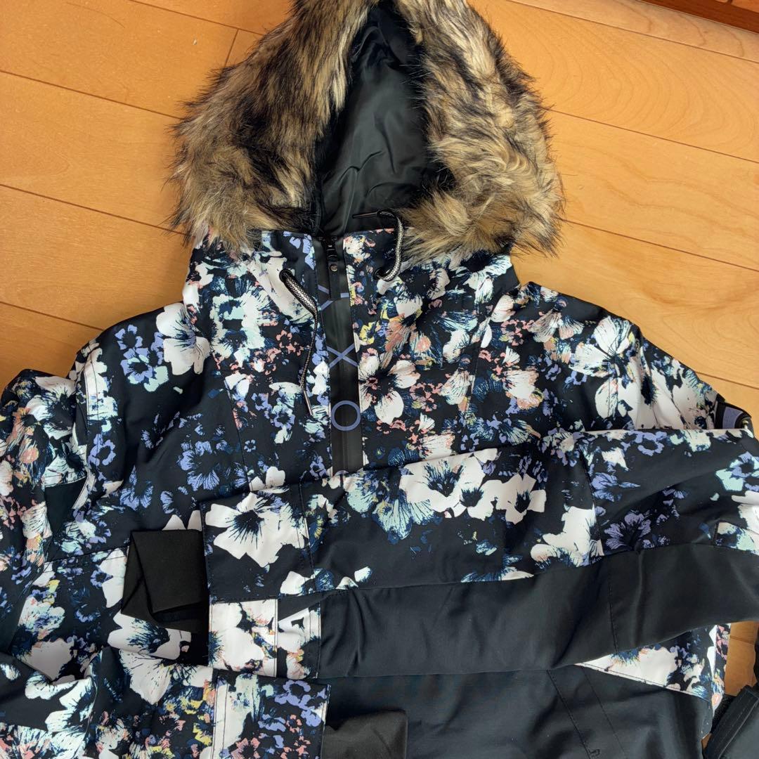 ROXY スノーボードウェアセット 女性用　手袋とニット帽付き