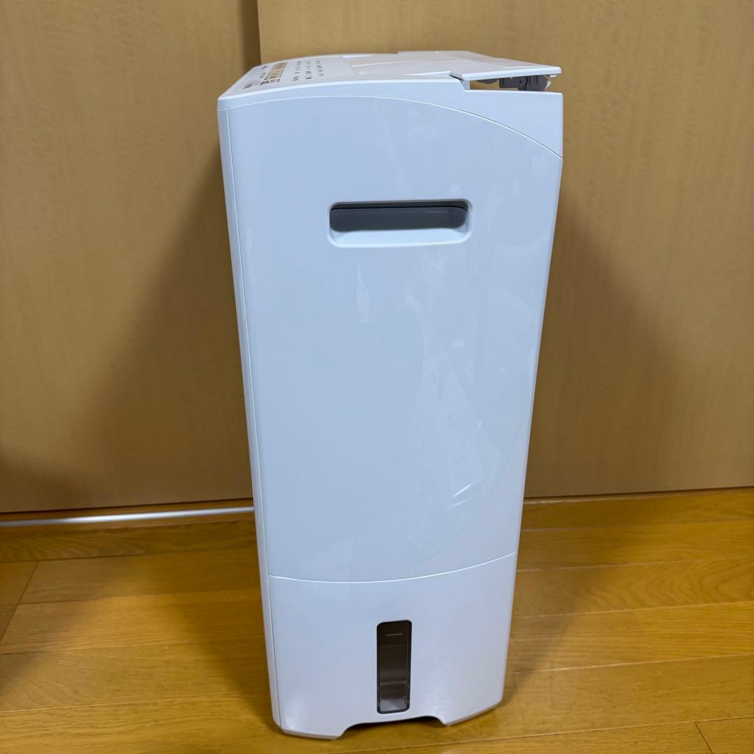 パナソニック　衣類乾燥除湿機　F-YHVX120-W