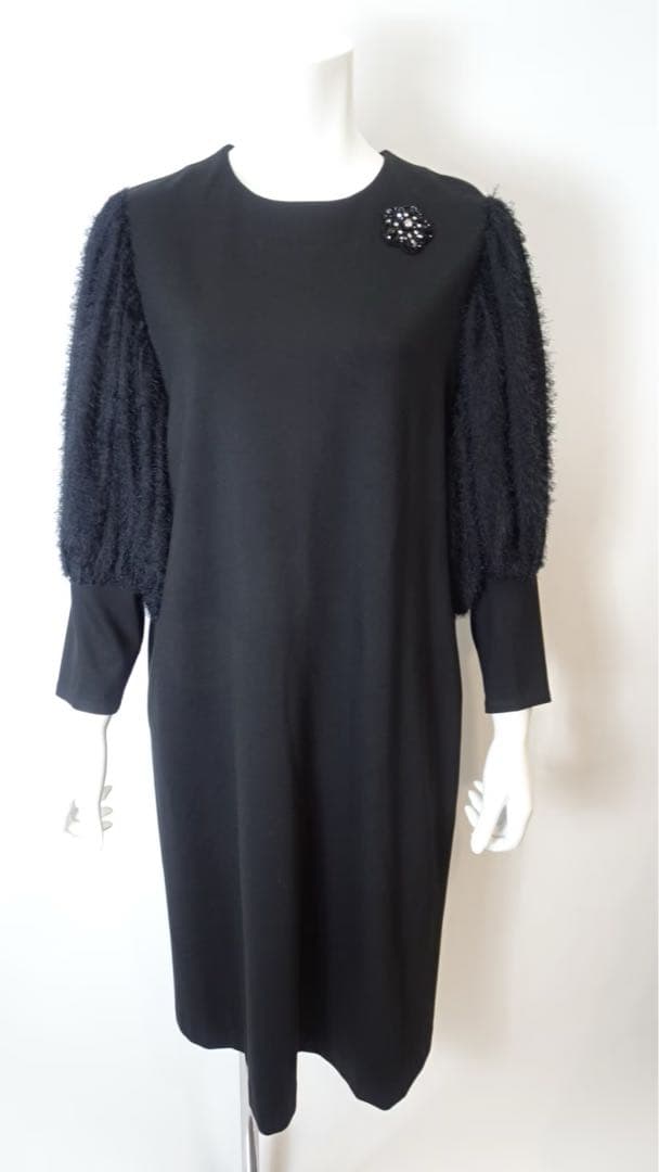 スーパービューティー♡ 2025年秋冬 起毛素材袖×ポンチ素材ワンピース