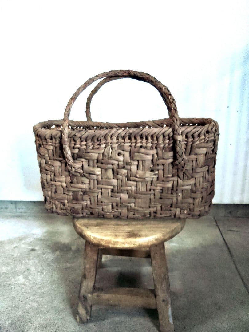 天然素材のシンプルなかごバッグ信州安曇野の山葡萄かごバッグ　里山手仕事