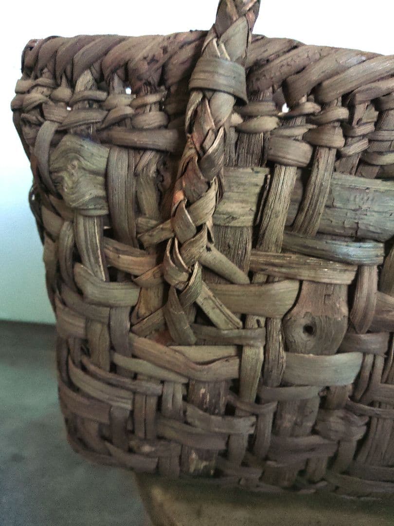 天然素材のシンプルなかごバッグ信州安曇野の山葡萄かごバッグ　里山手仕事