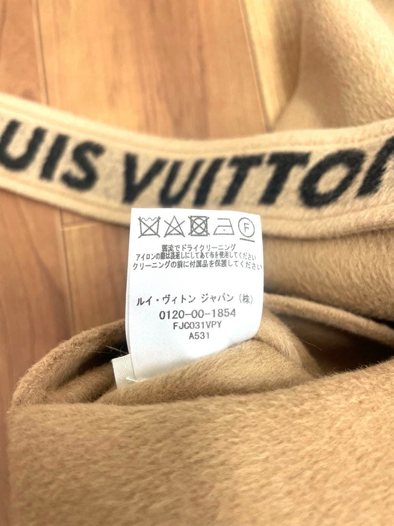 LOUIS VUITTON ルイヴィトン　ベージュ ケープコート