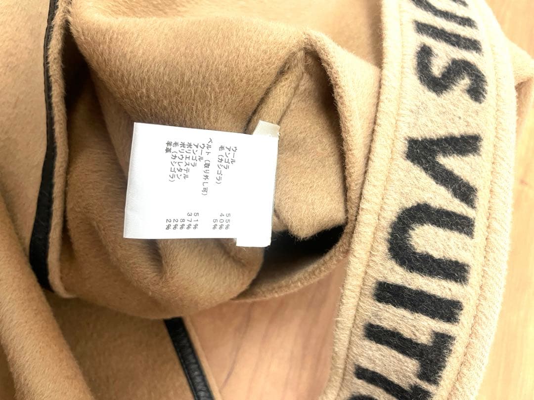 LOUIS VUITTON ルイヴィトン　ベージュ ケープコート