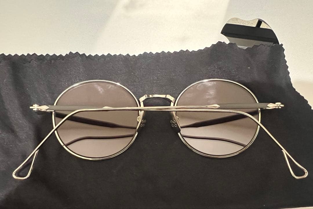 芸能人愛用 YELLOWSPLUS 度なし ラウンド型 メタルサングラス