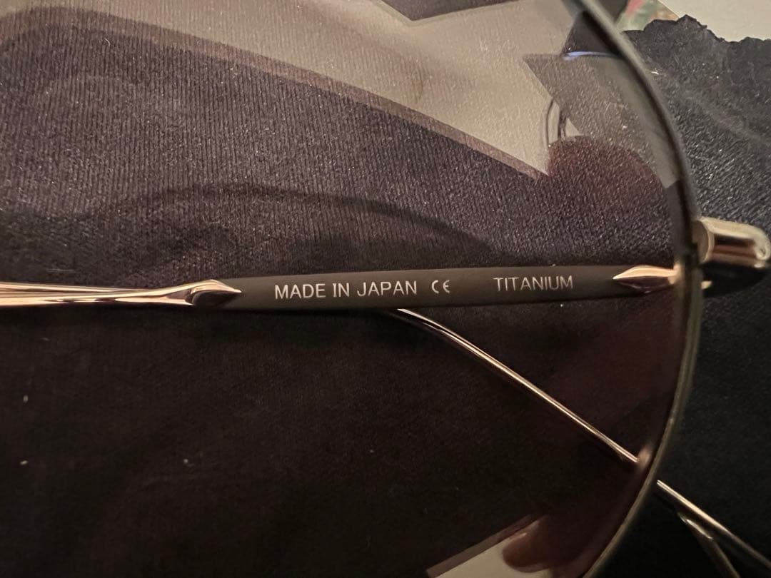 芸能人愛用 YELLOWSPLUS 度なし ラウンド型 メタルサングラス