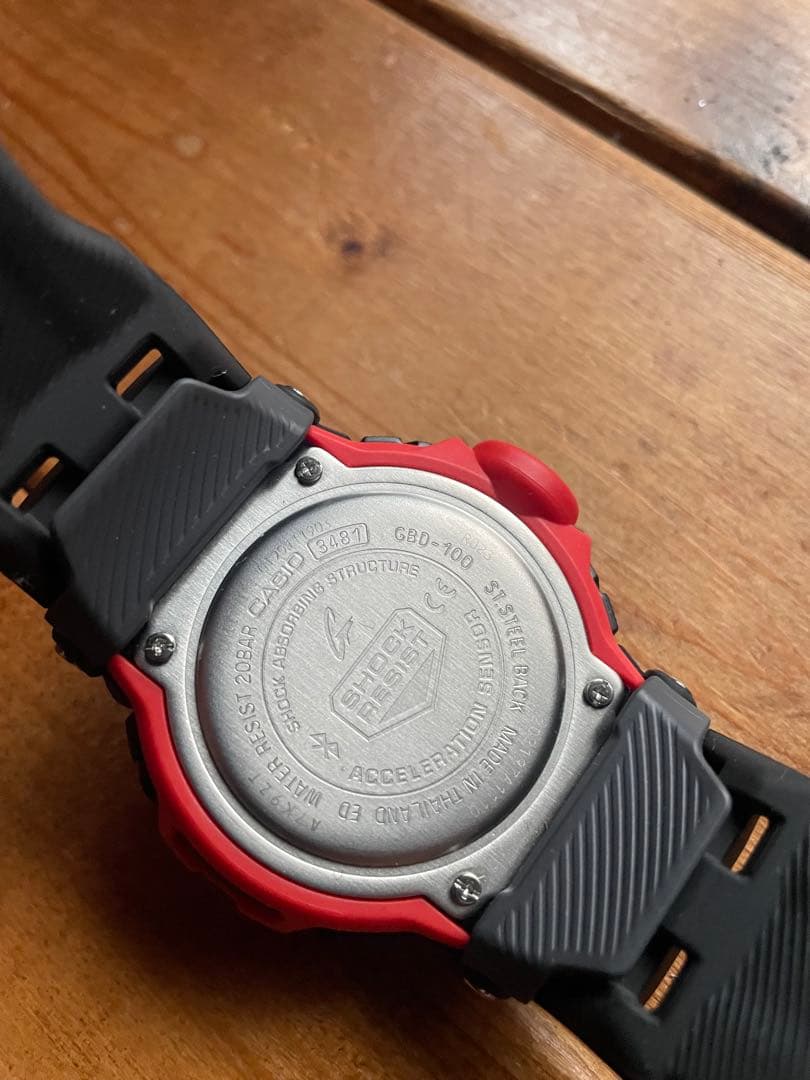 動作良好 CASIO G-SHOCK GBD-100 ブラック × レッド