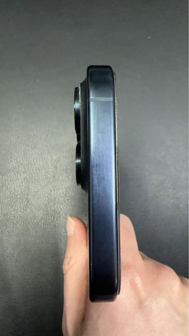 海外版 iPhone 15 Pro Max 1TB，美品，バッテリーは96%