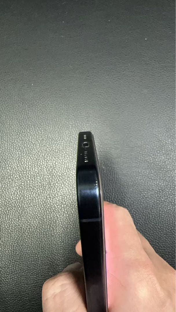 海外版 iPhone 15 Pro Max 1TB，美品，バッテリーは96%