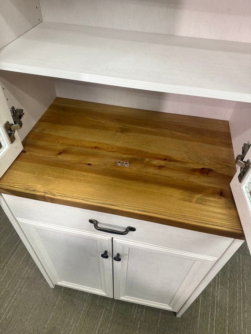 【洗浄消毒作業済】【美品】（株）ユーアイ　カントリー調 食器棚 カップボード