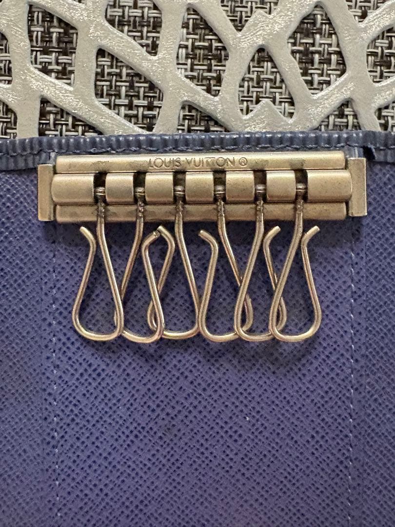 【良品】ルイヴィトン　ミュルティクレ　キーケース　6連　本革レザー　ブルー