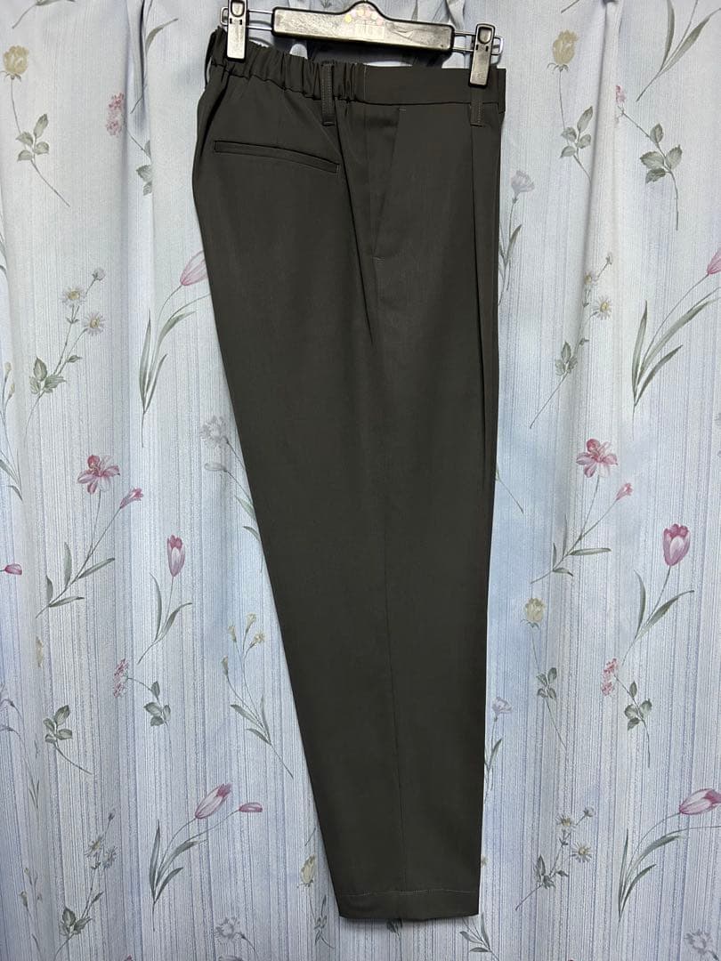 【新品同様】VISTO WOOLペグトップテーパードパンツ ダークグレー24AW