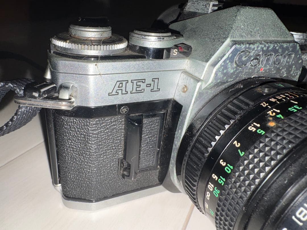 Canon AE-1 フィルム一眼レフカメラ／レンズ付き／動作未確認／現状品